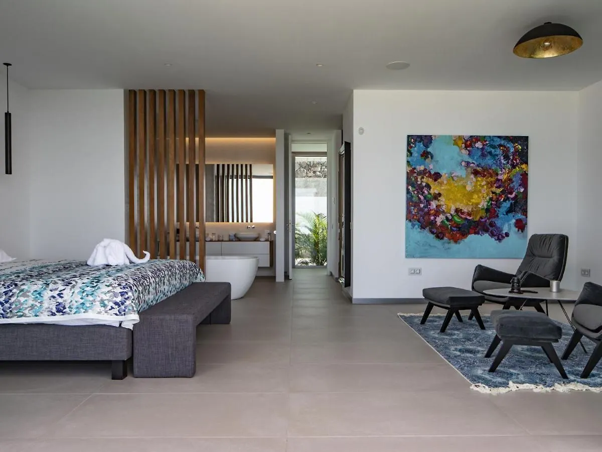 אדחה Belvilla By Oyo Villa Christal